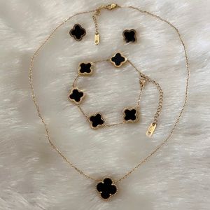 18KGP Clover Gold Necklace Set